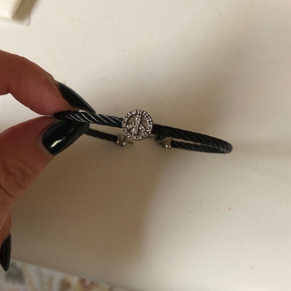 Peace sign bracelet
